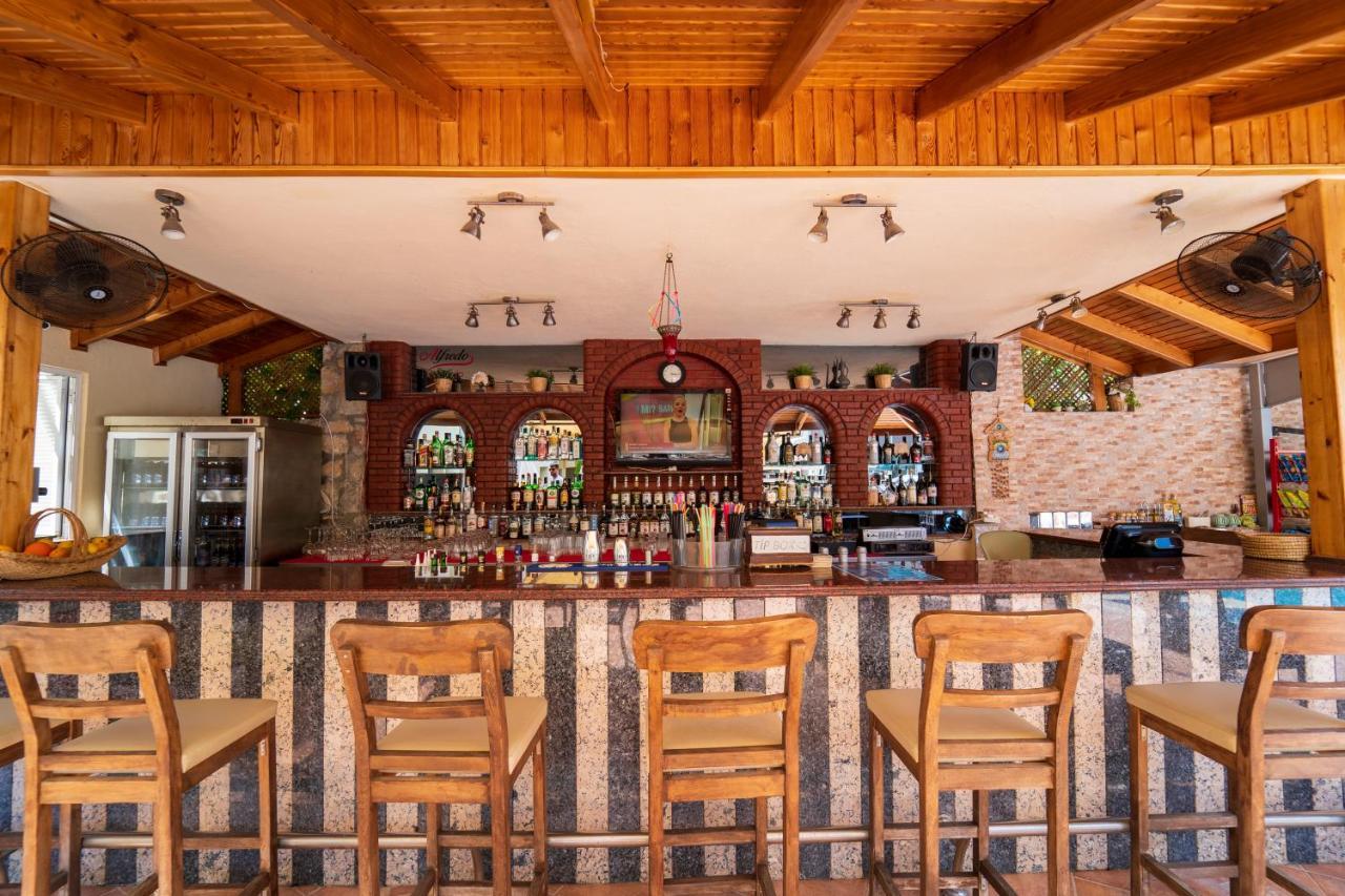 Belcehan Hotel Олудениз Екстериор снимка