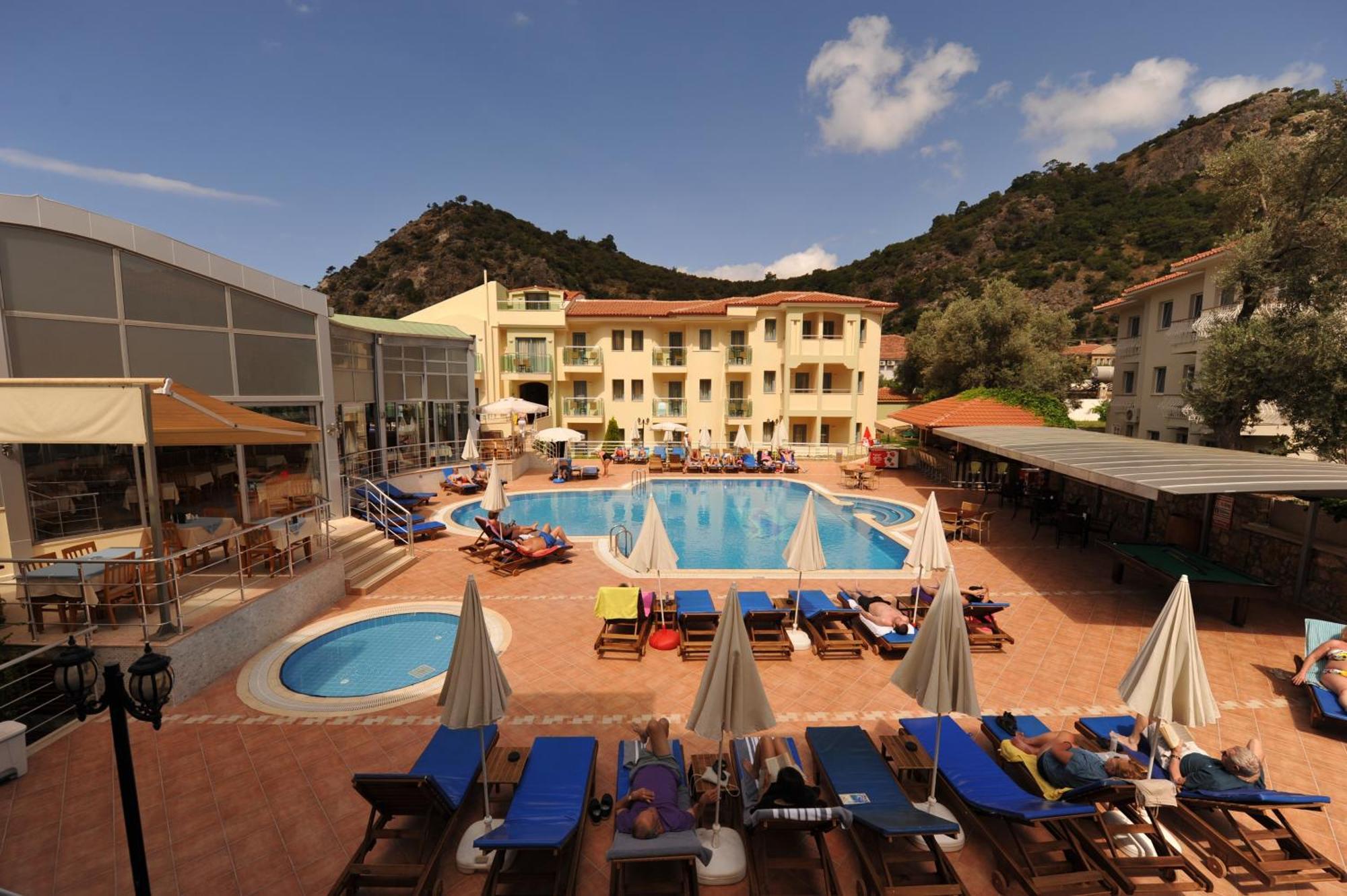 Belcehan Hotel Олудениз Екстериор снимка