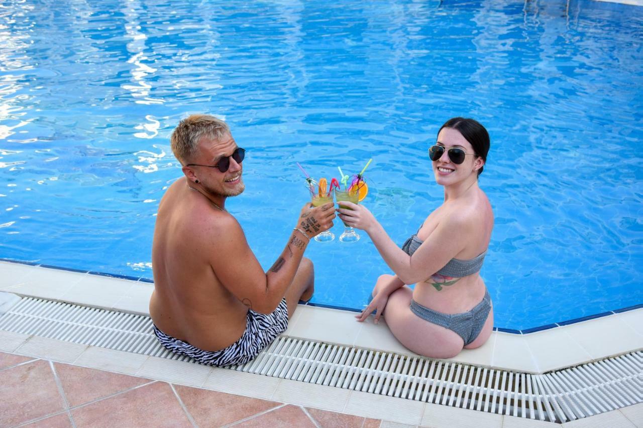 Belcehan Hotel Олудениз Екстериор снимка